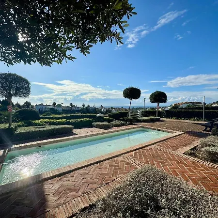 Luxury With Spacious Private Garden & Seaview * Estepona