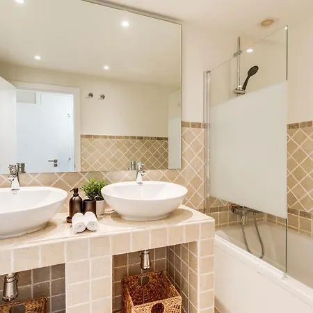 Luxury With Spacious Private Garden & Seaview * Estepona