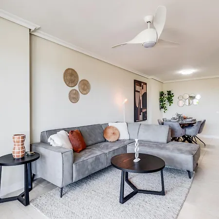 Apartment Luxury With Spacious Private Garden & Seaview *