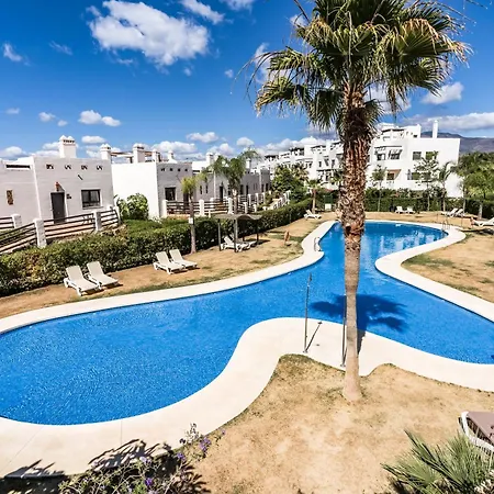 Apartment Luxury With Spacious Private Garden & Seaview Estepona
