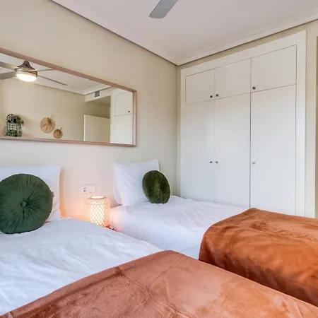 Luxury With Spacious Private Garden & Seaview Estepona